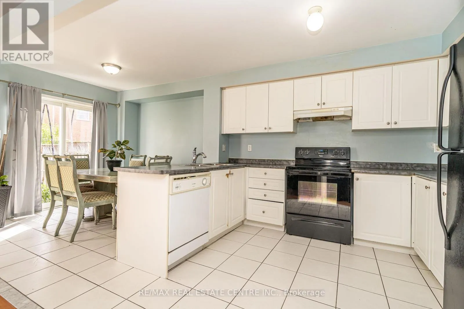 43 TRUMPET VALLEY BOULEVARD