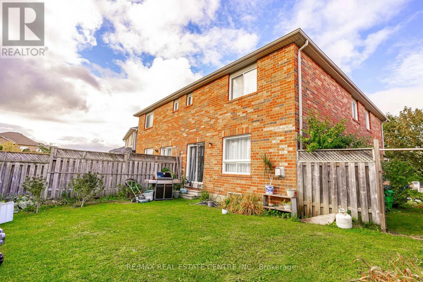 43 TRUMPET VALLEY BOULEVARD