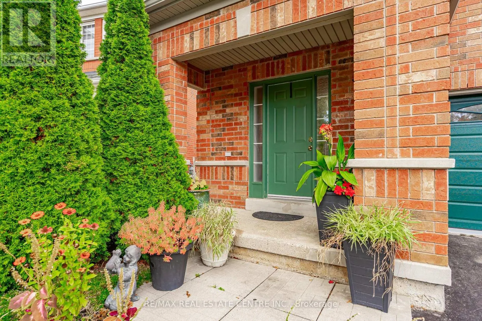 43 TRUMPET VALLEY BOULEVARD