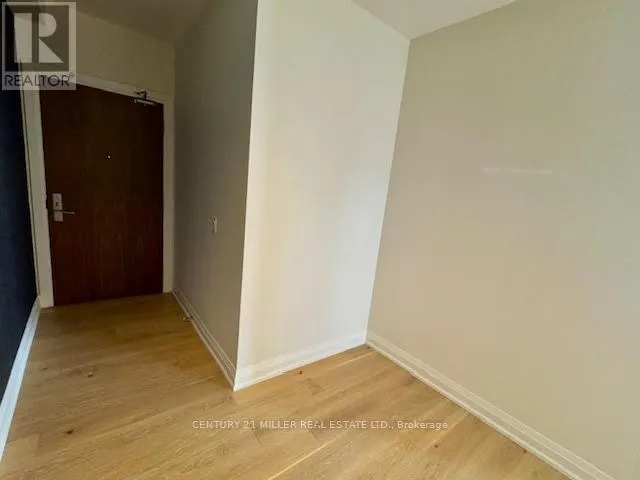 807 - 2025 MARIA STREET