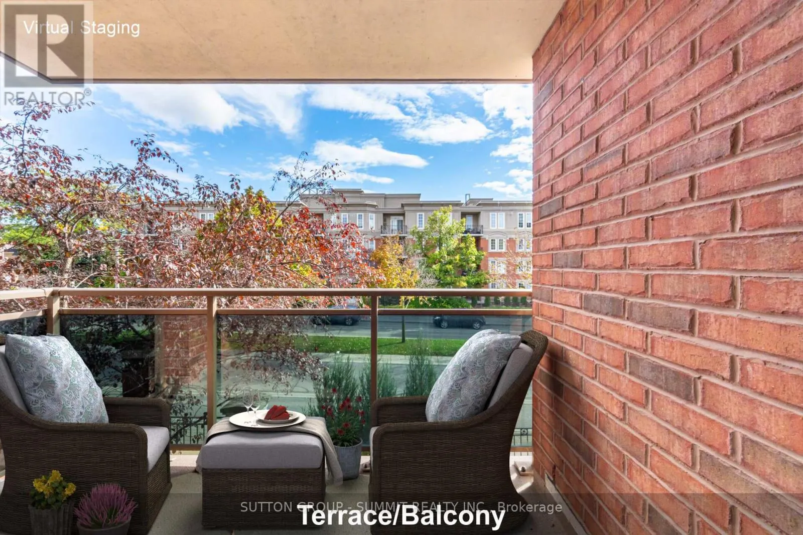 207 - 2300 PARKHAVEN BOULEVARD