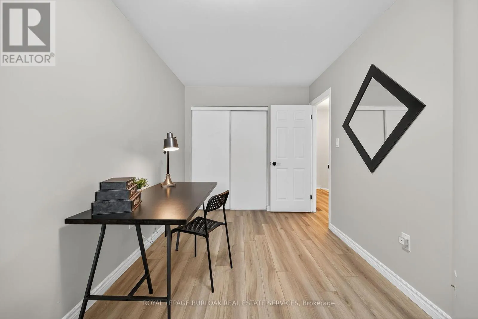 28 - 2015 CLEAVER AVENUE