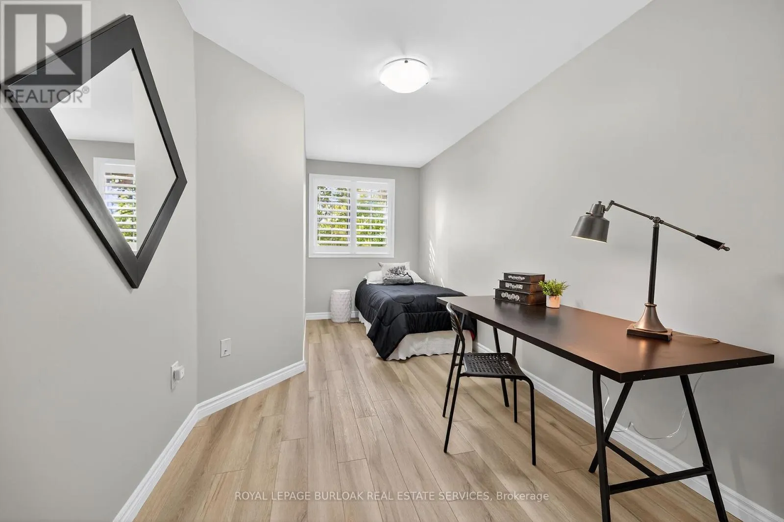 28 - 2015 CLEAVER AVENUE