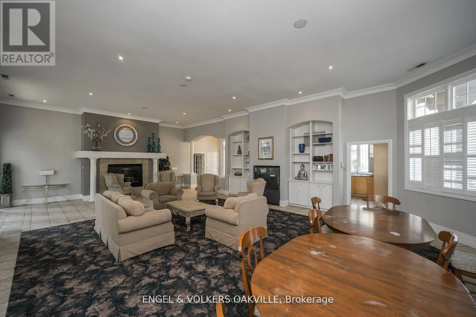 308 - 1810 WALKERS LINE