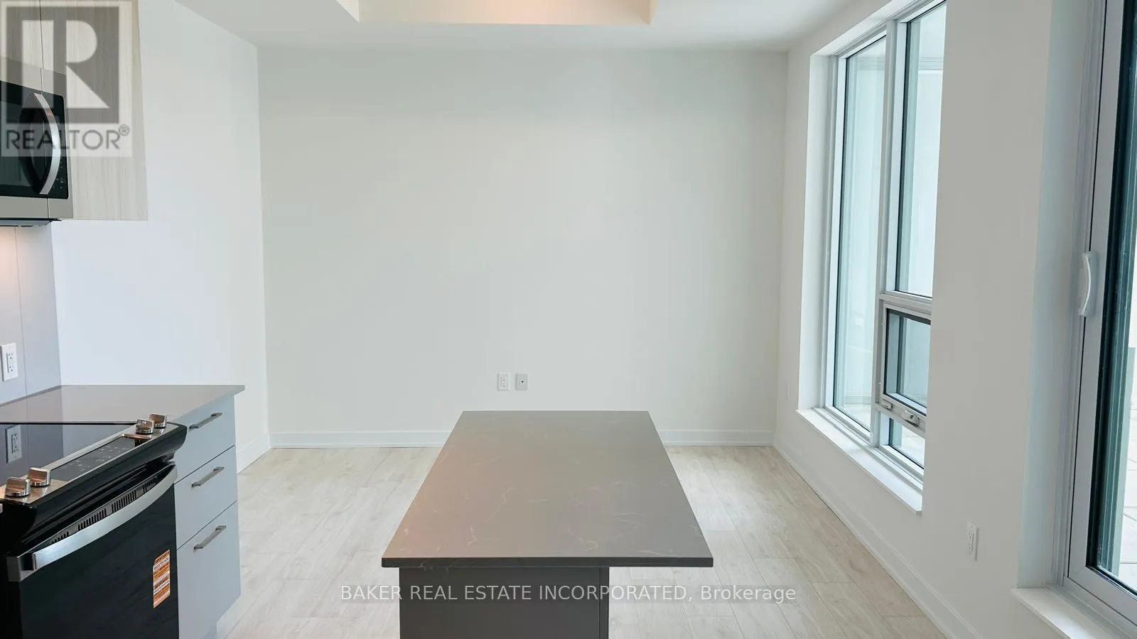 201 - 500 PLAINS ROAD E