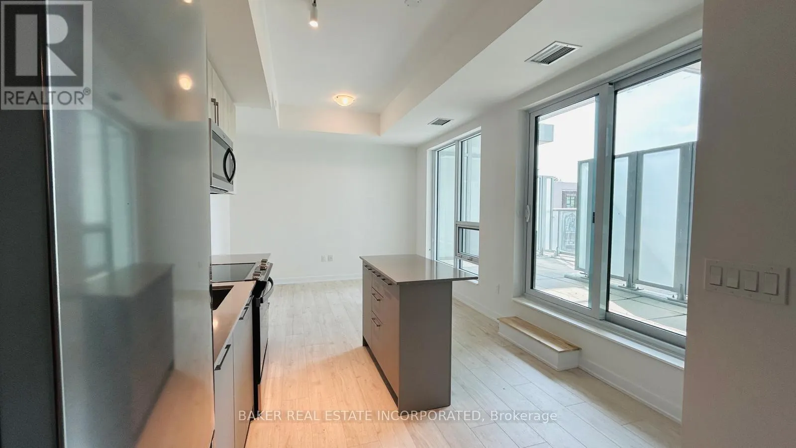 201 - 500 PLAINS ROAD E