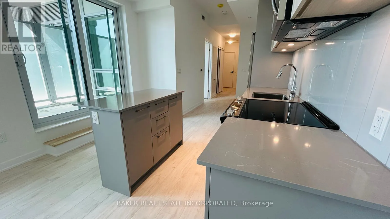 201 - 500 PLAINS ROAD E