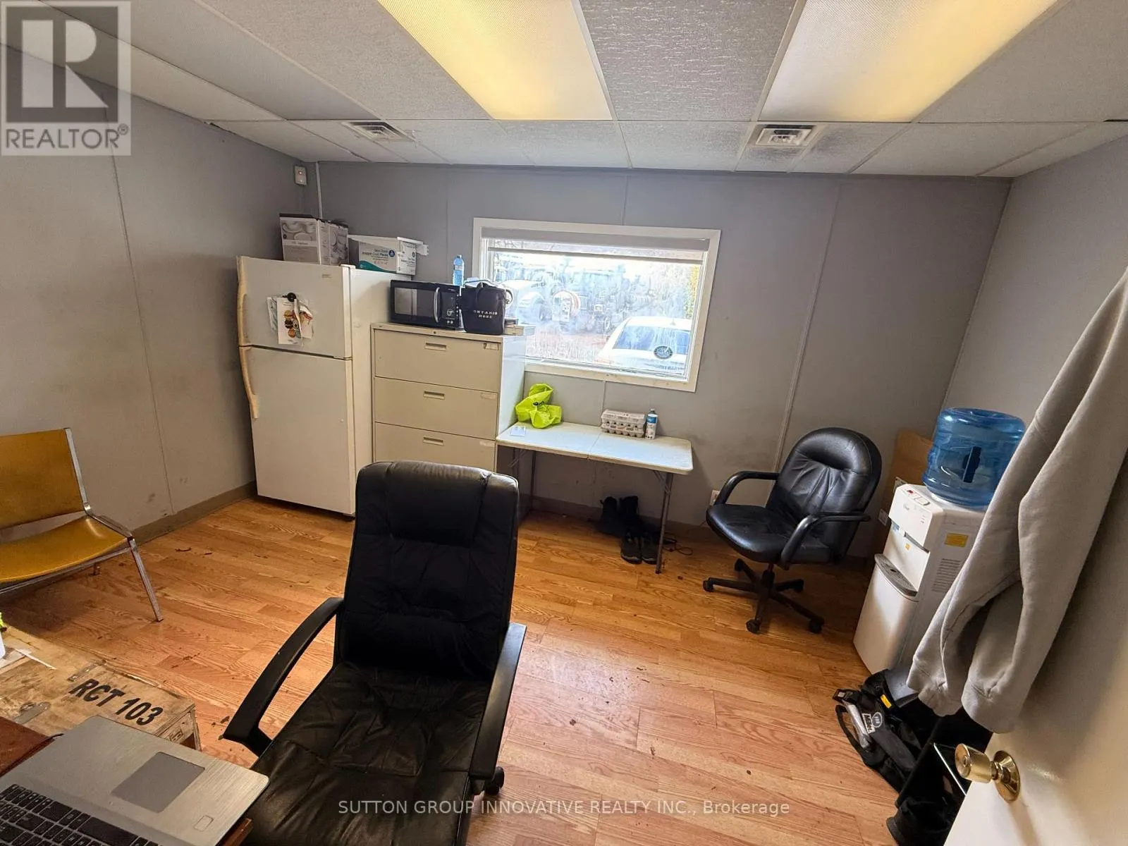 2070 QUEENSWAY DRIVE