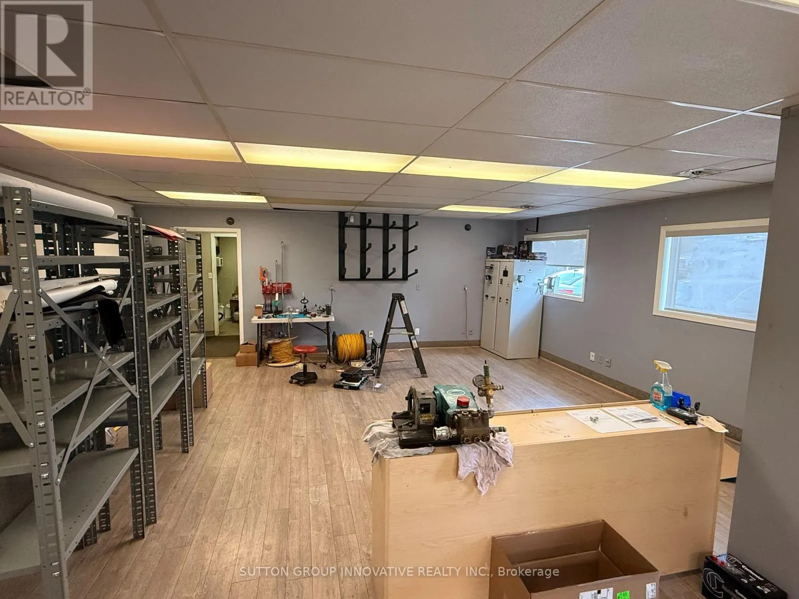 2070 QUEENSWAY DRIVE