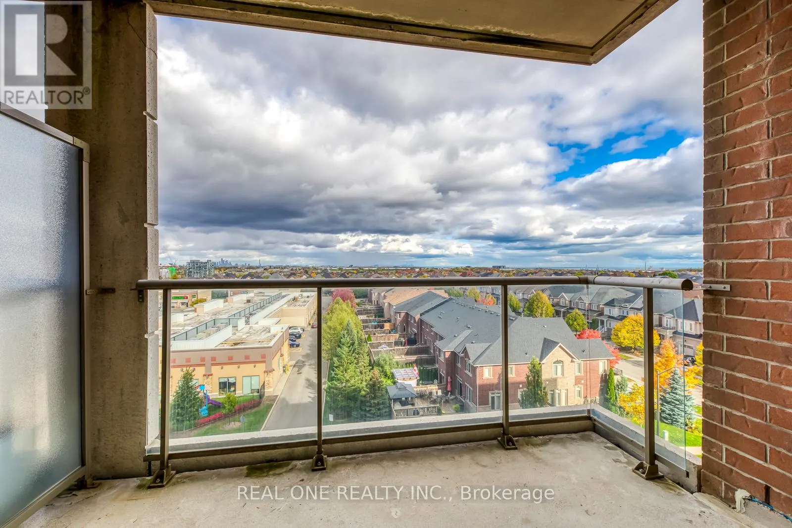 608 - 2470 PRINCE MICHAEL DRIVE