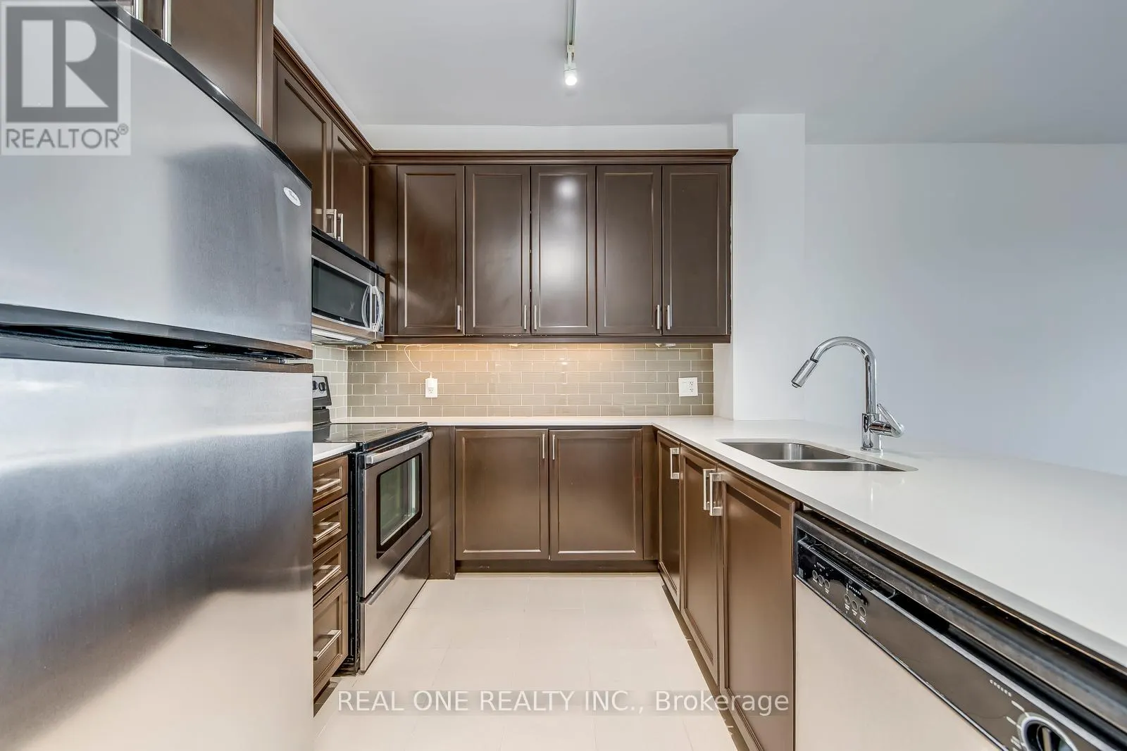 608 - 2470 PRINCE MICHAEL DRIVE