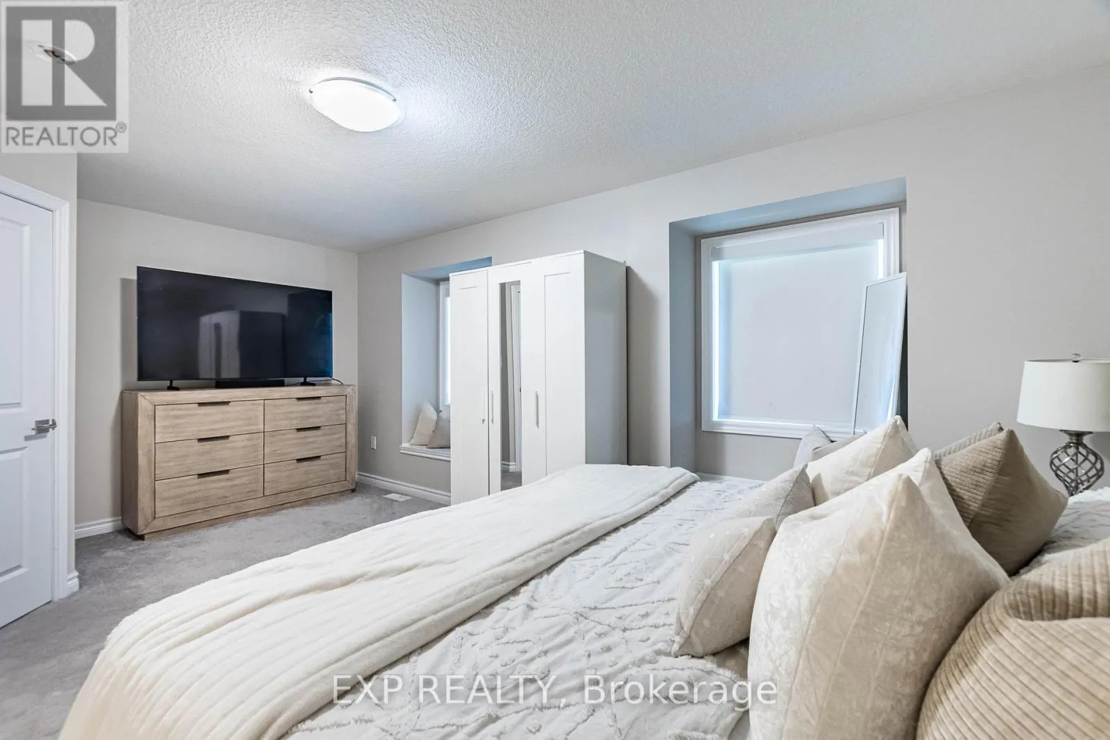 7 - 445 ONTARIO STREET S