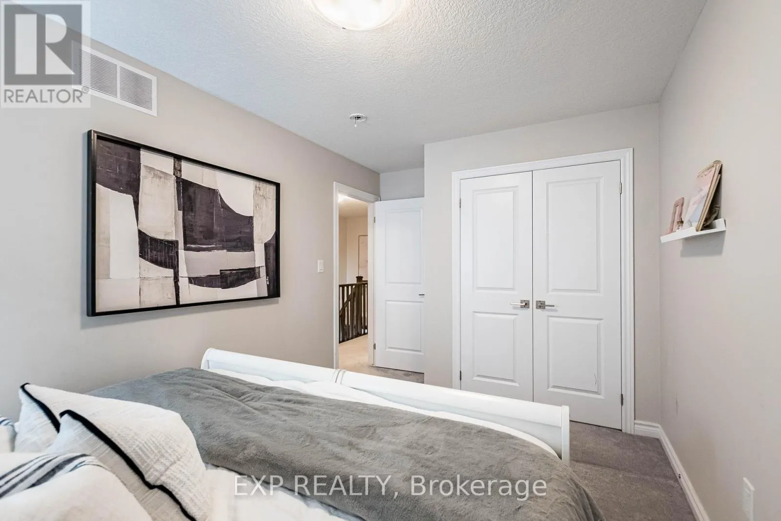 7 - 445 ONTARIO STREET S