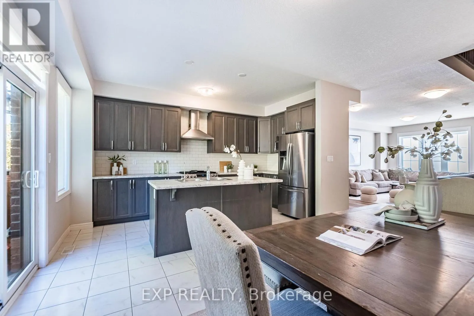 7 - 445 ONTARIO STREET S