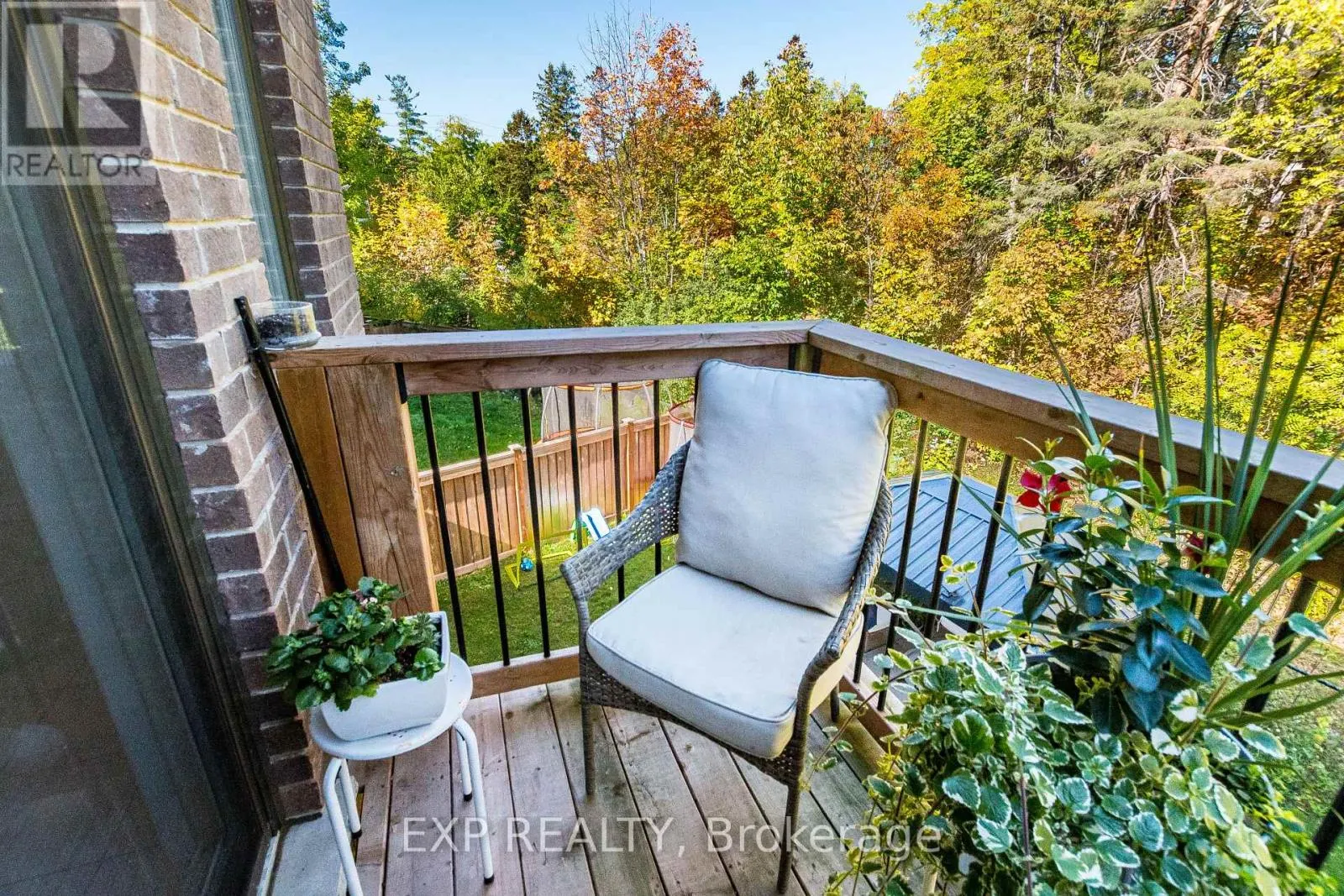 7 - 445 ONTARIO STREET S