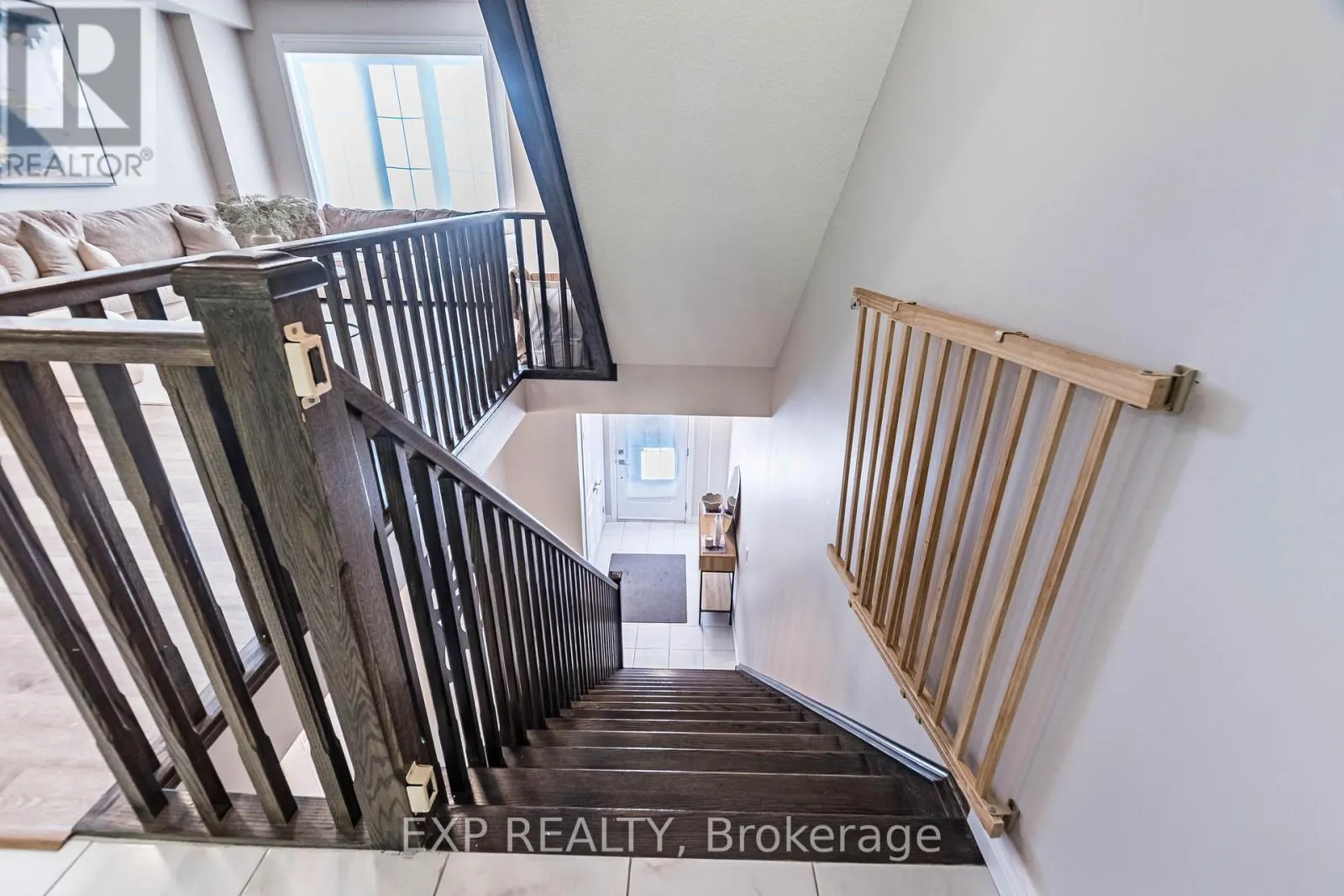 7 - 445 ONTARIO STREET S