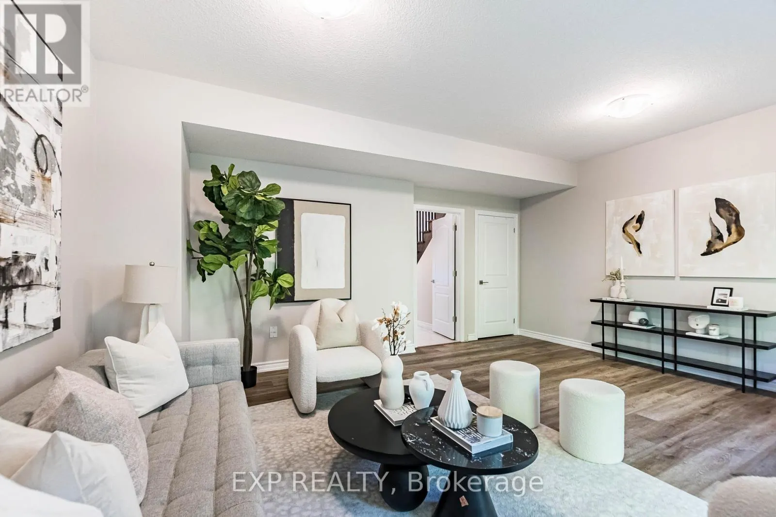 7 - 445 ONTARIO STREET S