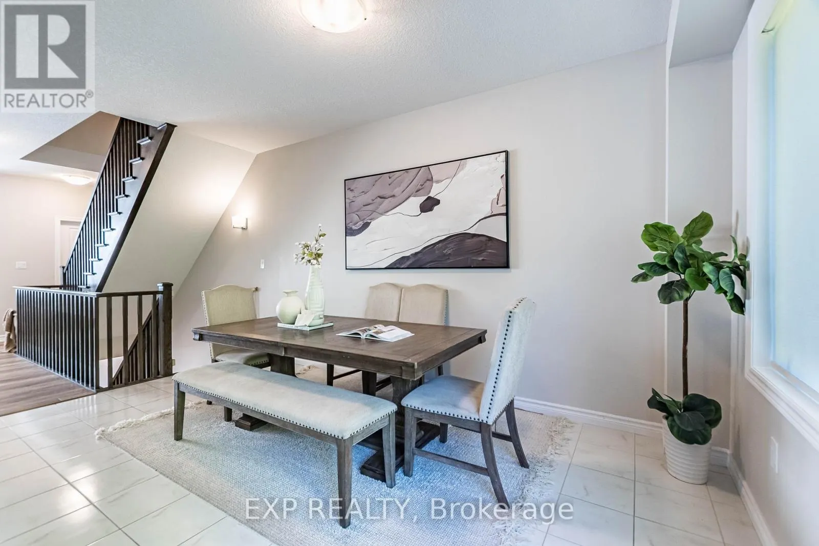 7 - 445 ONTARIO STREET S