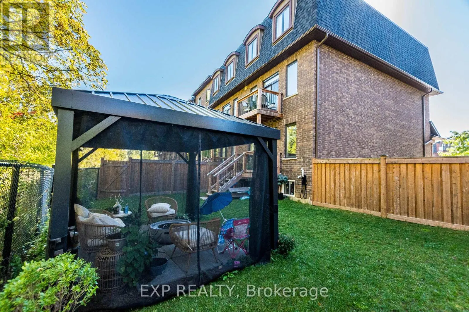 7 - 445 ONTARIO STREET S