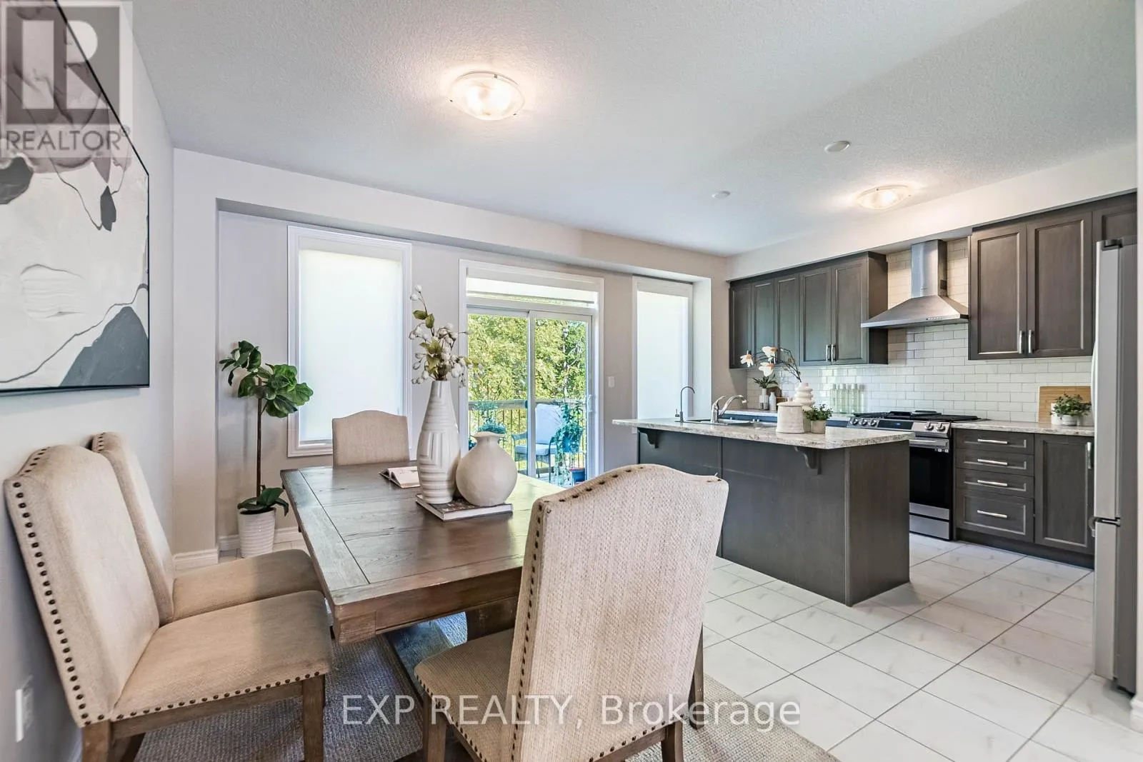 7 - 445 ONTARIO STREET S