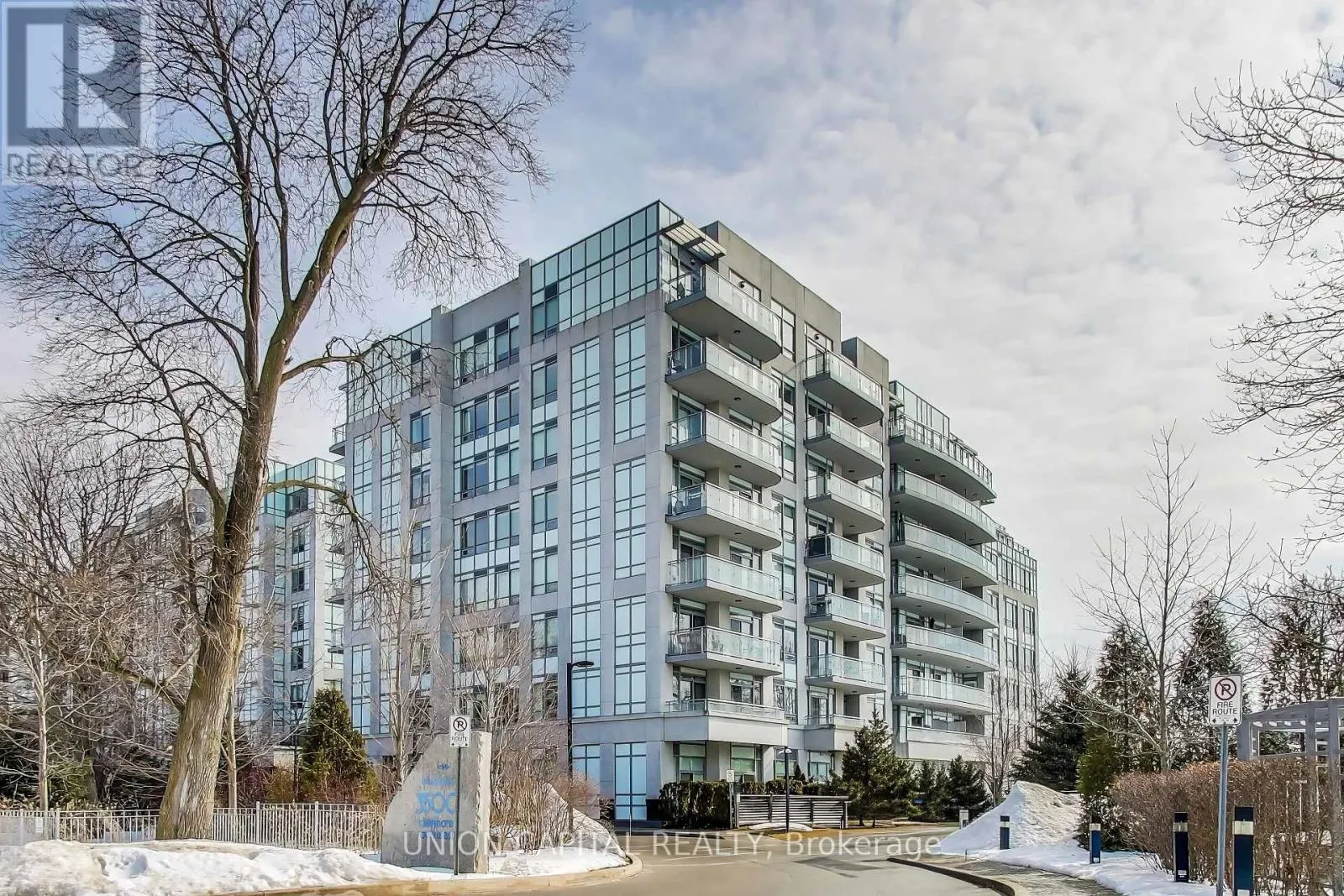 525 - 3500 LAKESHORE ROAD W