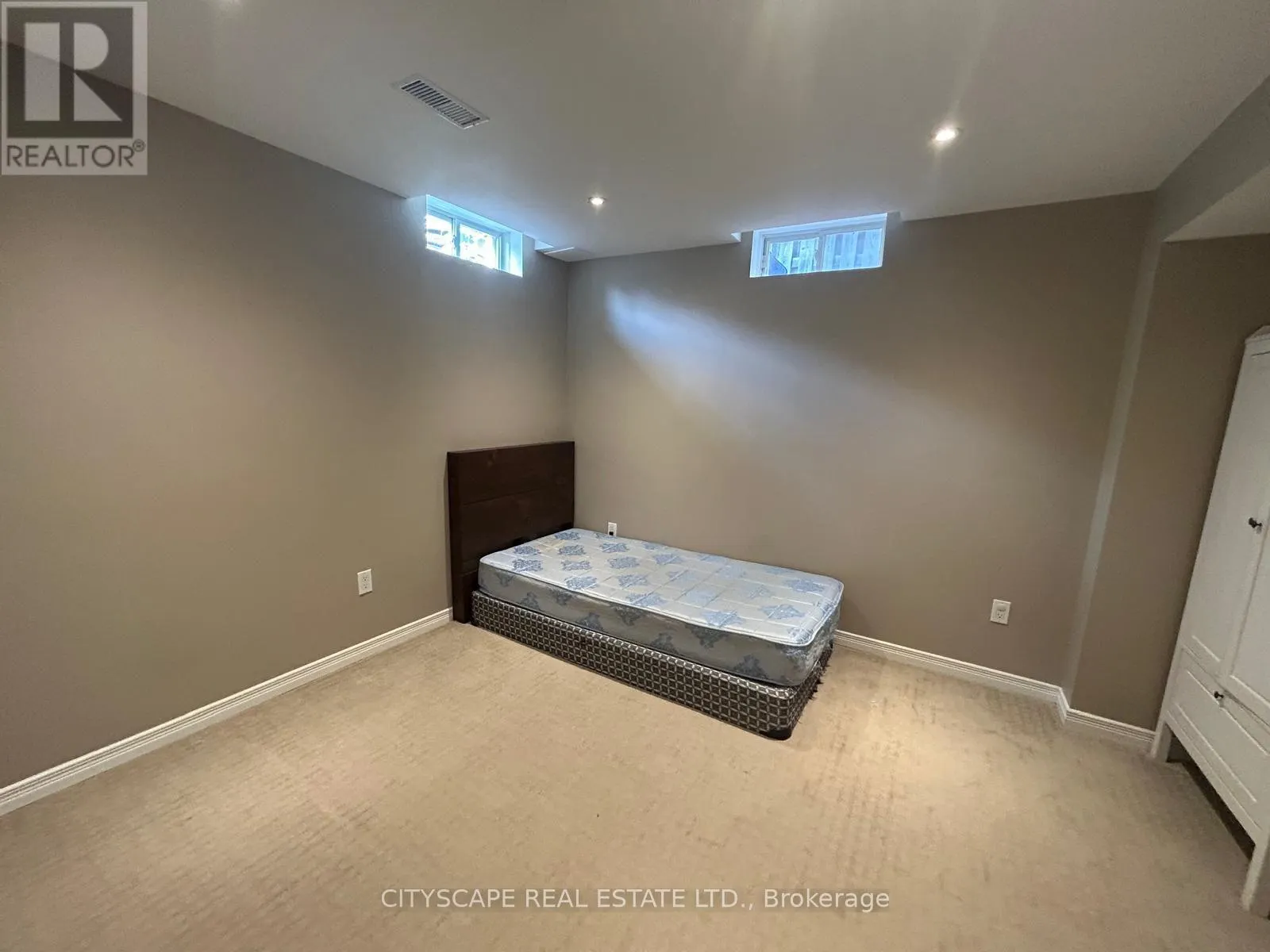 546 HARTLEY BOULEVARD