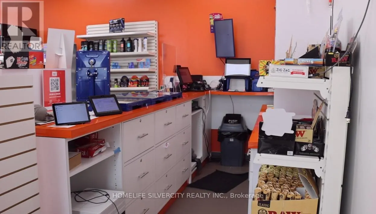 9 - 168 KENNEDY ROAD