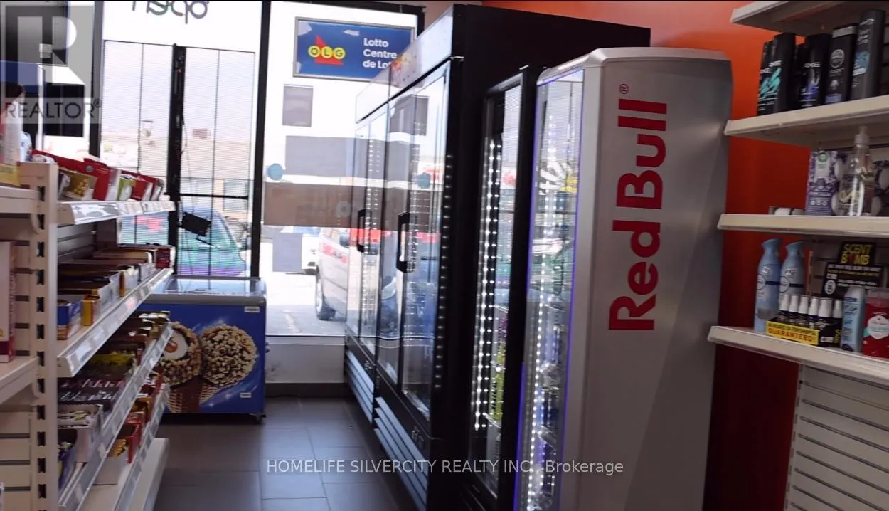 9 - 168 KENNEDY ROAD