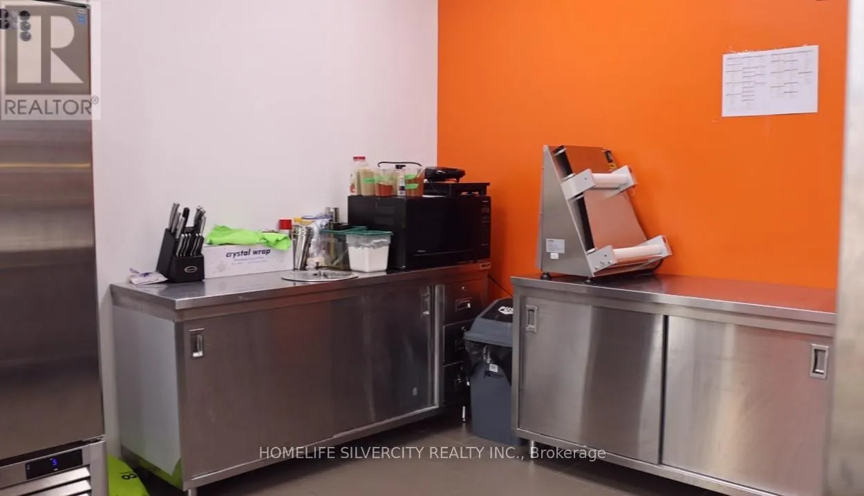 9 - 168 KENNEDY ROAD