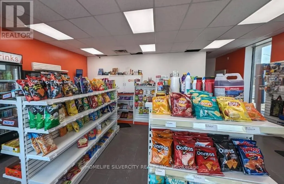 9 - 168 KENNEDY ROAD