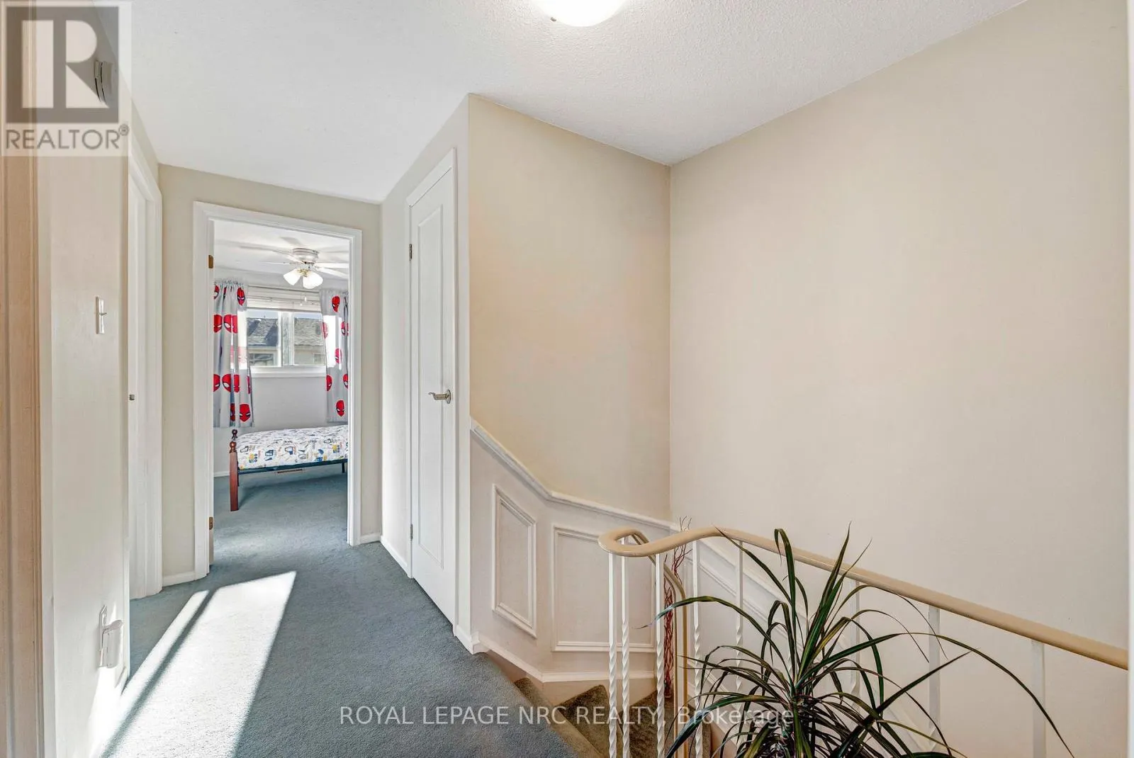 4 - 2232 UPPER MIDDLE ROAD, #4