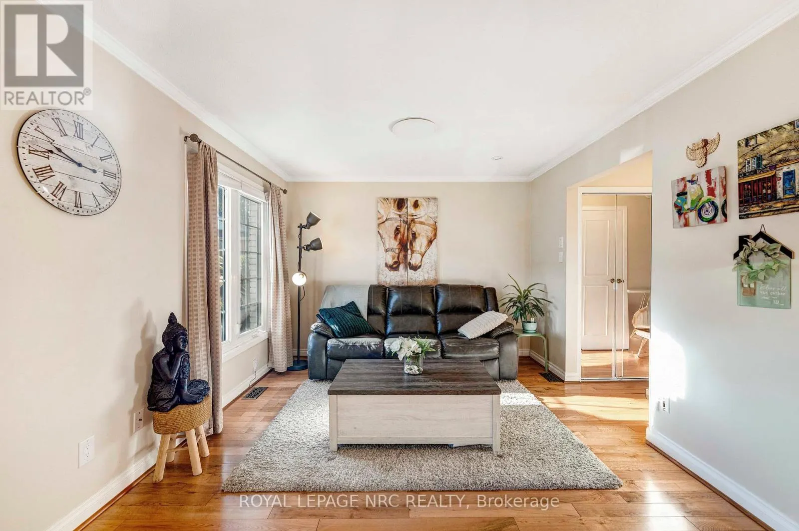 4 - 2232 UPPER MIDDLE ROAD, #4