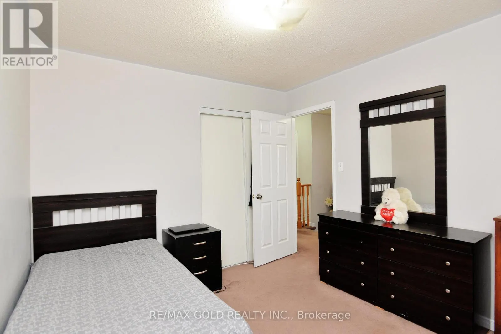 37 PRAIRIE ROSE CIRCLE