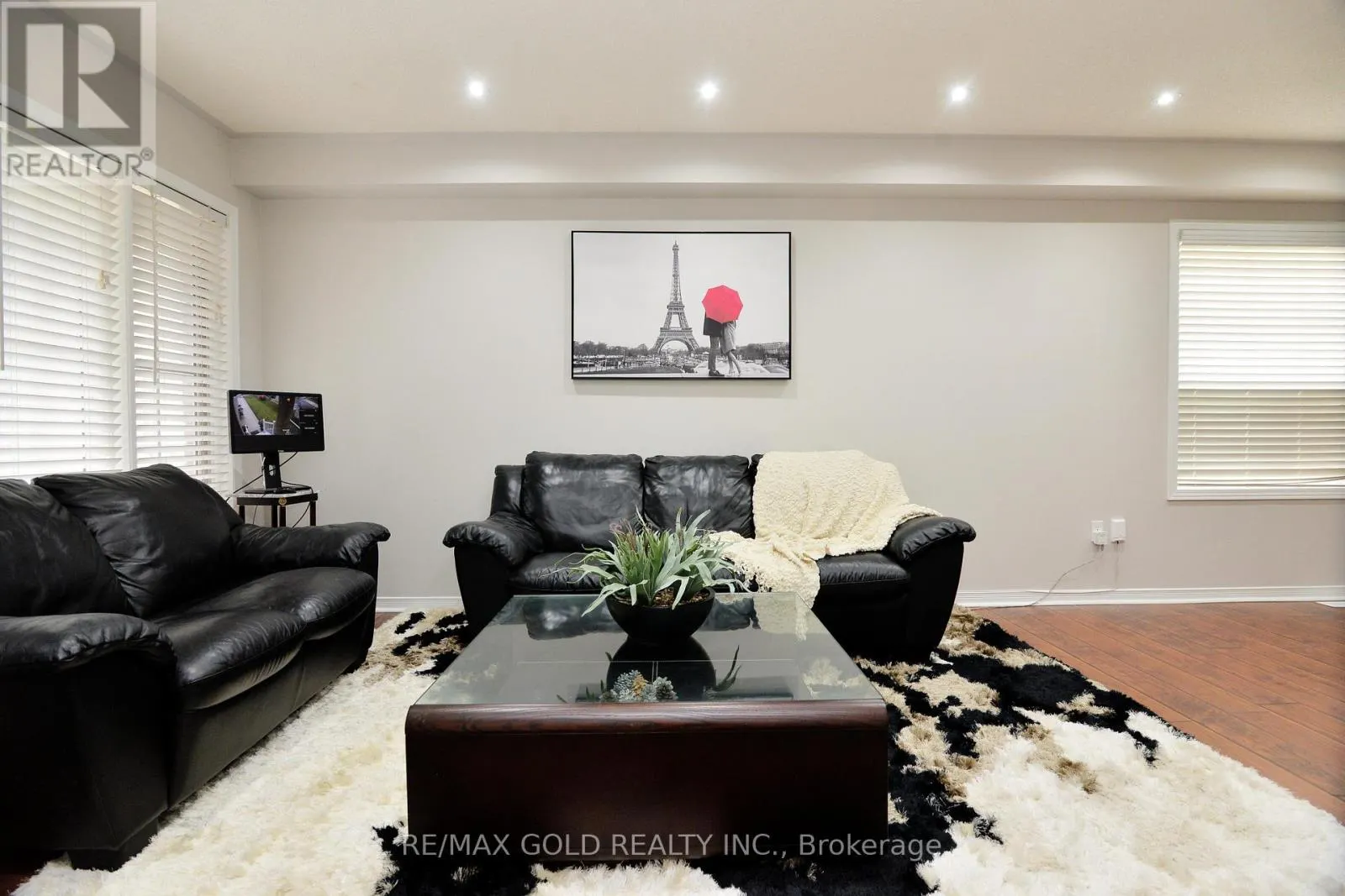 37 PRAIRIE ROSE CIRCLE