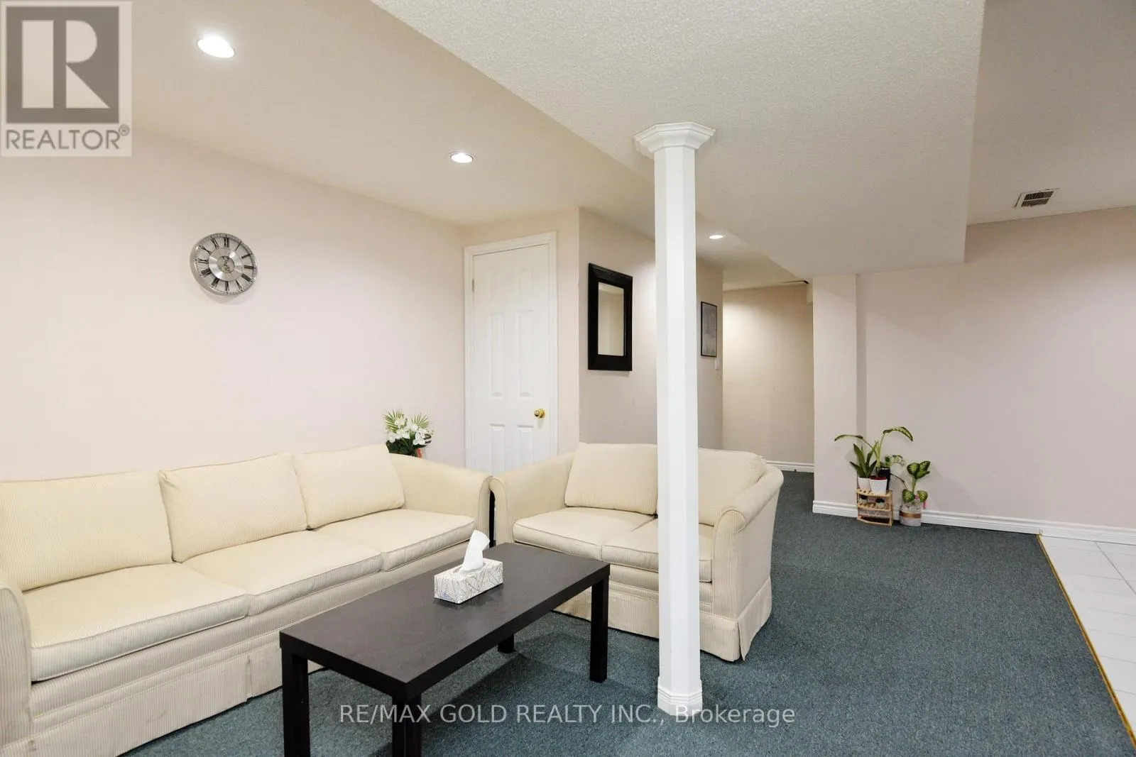 37 PRAIRIE ROSE CIRCLE