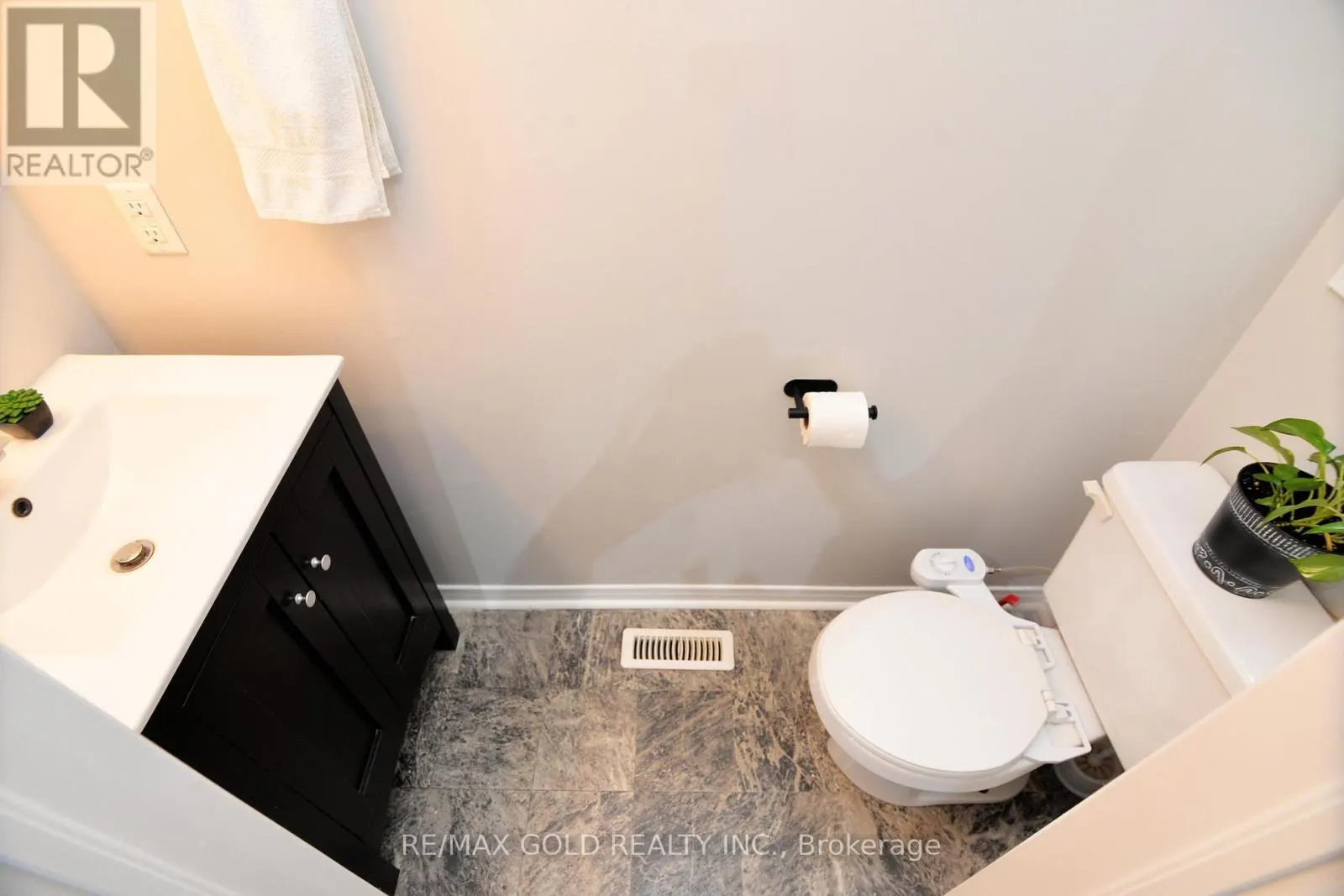 37 PRAIRIE ROSE CIRCLE