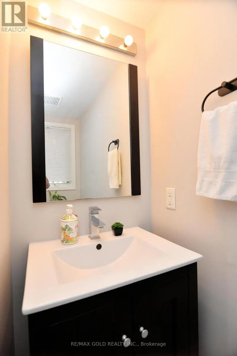 37 PRAIRIE ROSE CIRCLE