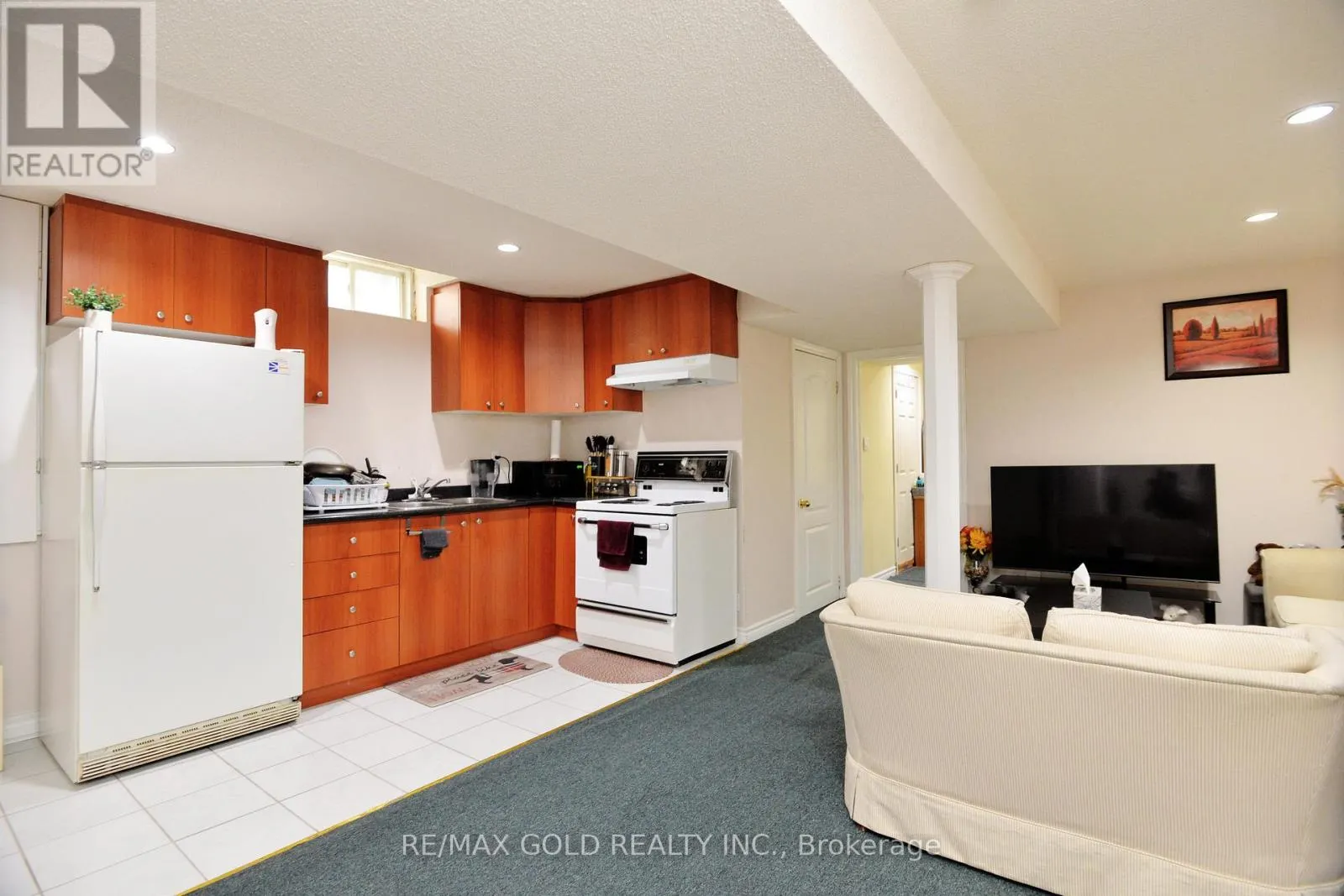 37 PRAIRIE ROSE CIRCLE