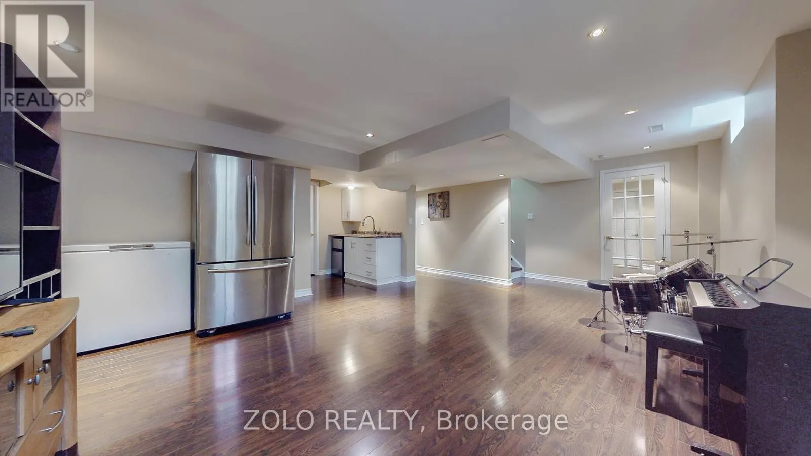 21 RIVER HEIGHTS DRIVE