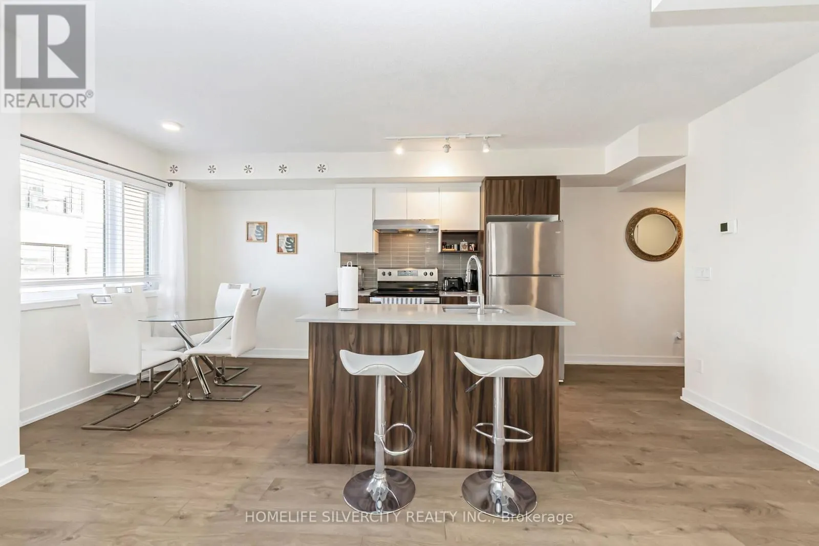 508 - 1127 COOKE BOULEVARD