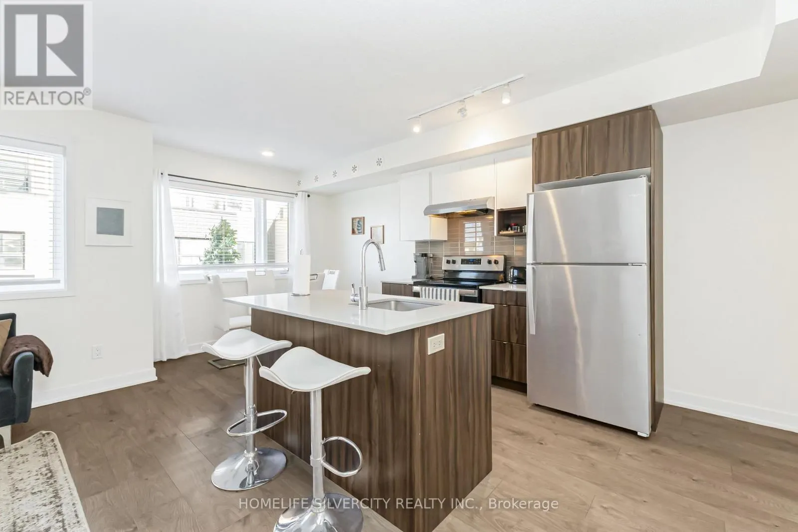 508 - 1127 COOKE BOULEVARD