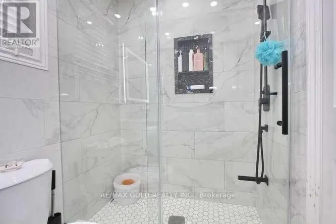 88 RIDGEMORE CRESCENT