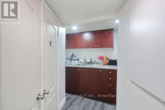 88 RIDGEMORE CRESCENT