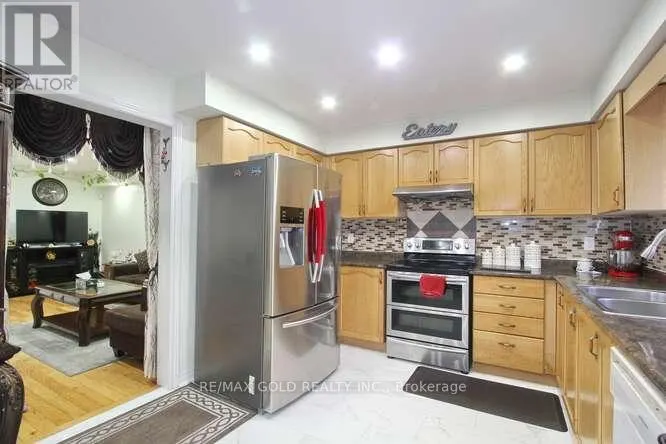 88 RIDGEMORE CRESCENT