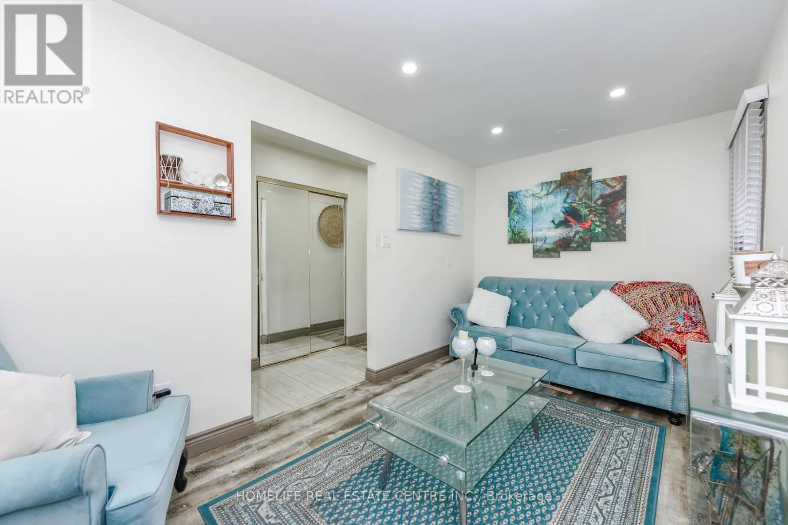 20 OLEANDER CRESCENT