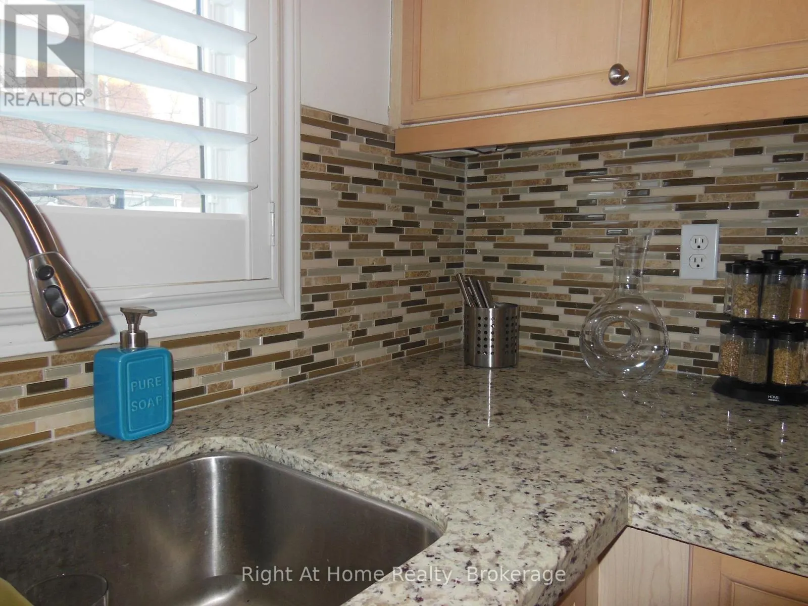 411 CEDAR HEDGE ROAD