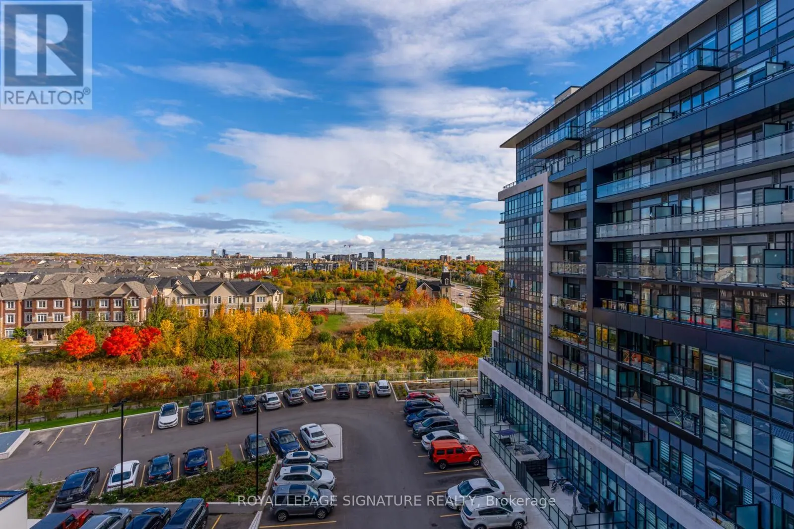 631 - 395 DUNDAS STREET W