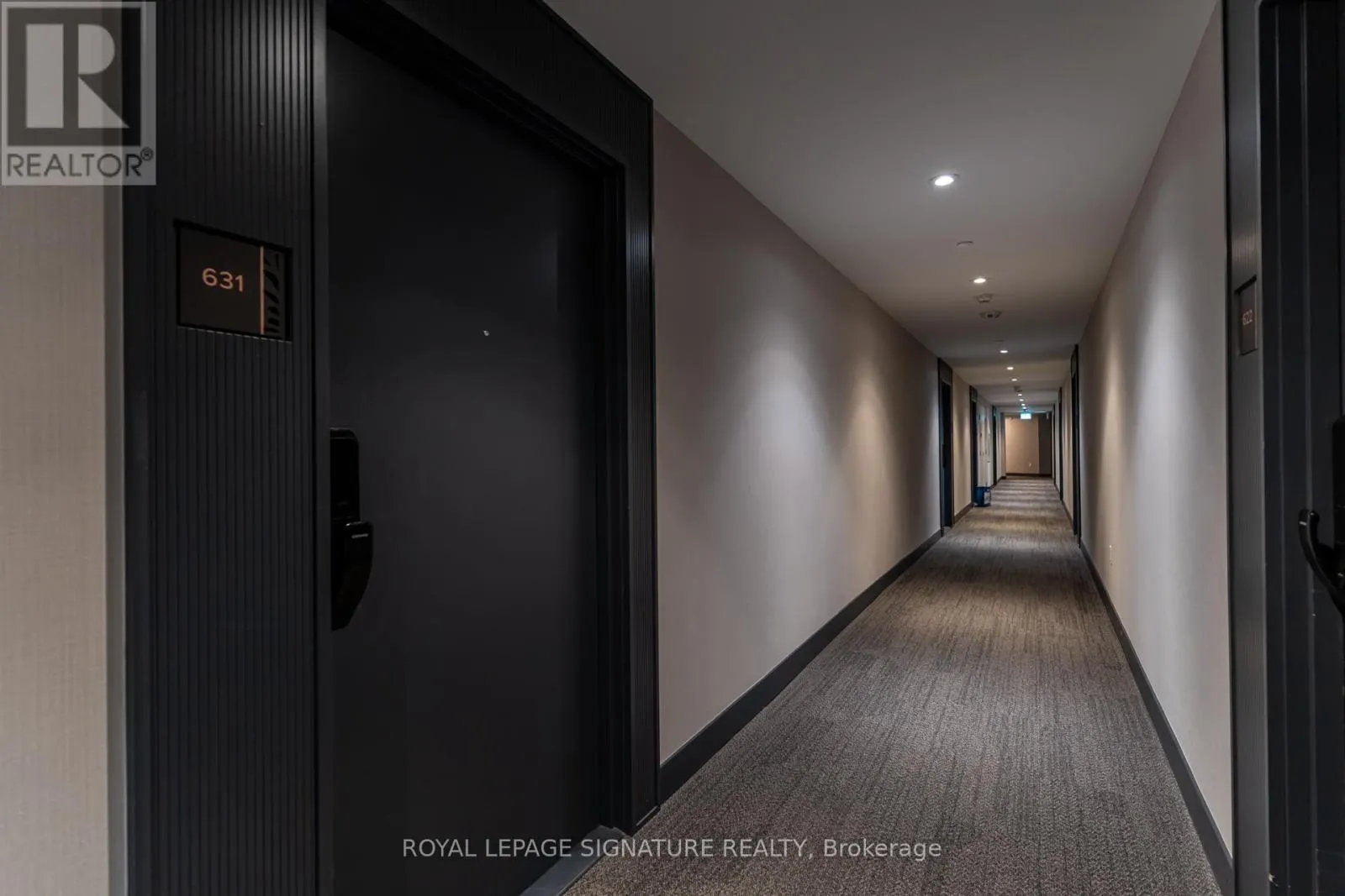 631 - 395 DUNDAS STREET W