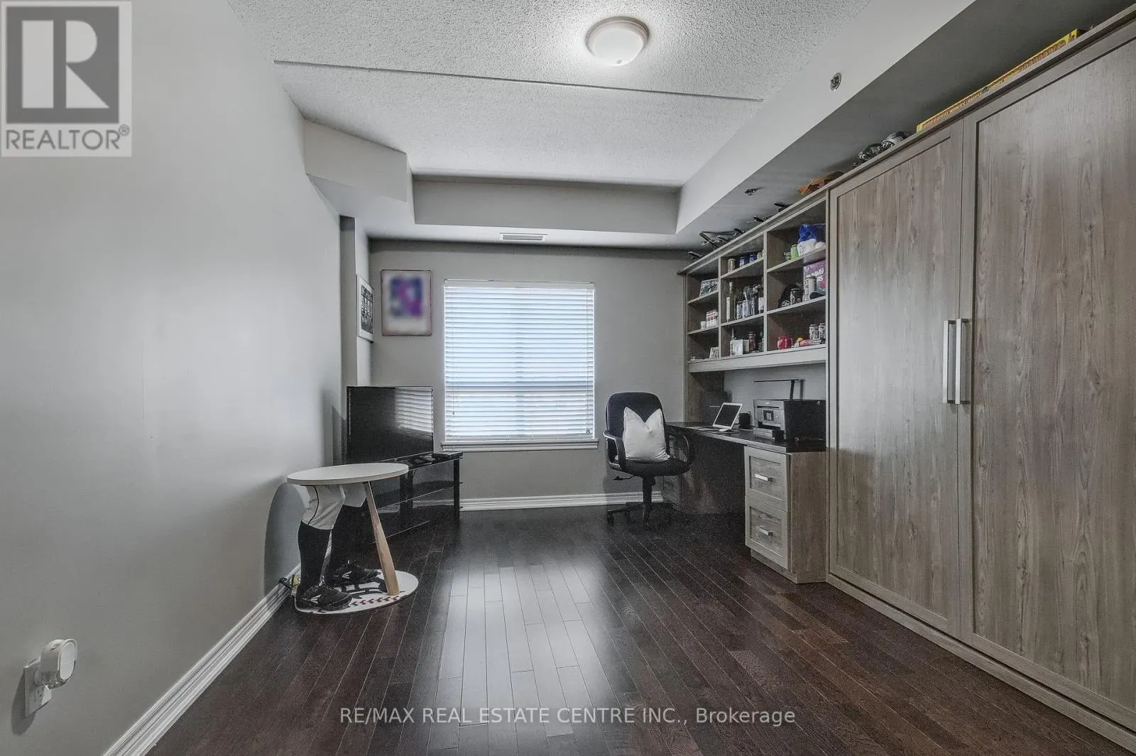 404 - 1421 COSTIGAN ROAD