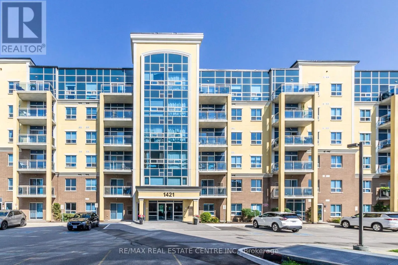 404 - 1421 COSTIGAN ROAD